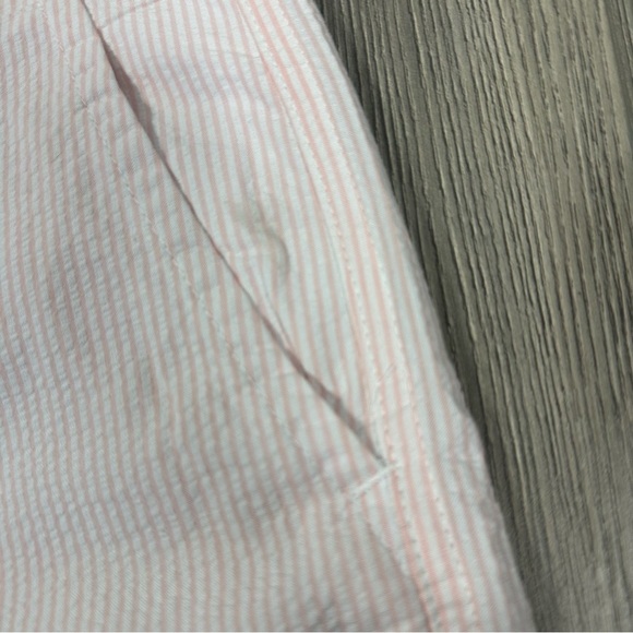 NWT US Vintage by Exist Men’s Pink White Seersucker Shorts Size S Summer Preppy - Picture 2 of 4